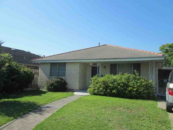 ESTATE ORDERED SOLD! Lakeside (Bucktown) Community: 1629 Live Oak St, Metairie, LA 70005
